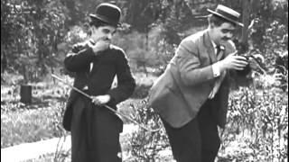 In the Park (1915) - CHARLIE CHAPLIN & EDNA PURVIANCE *restored with new intertitles*