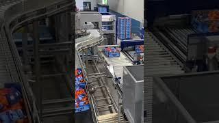 Automated palletizing in-feed system