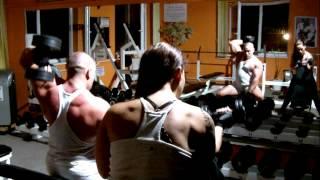 Tibor Füzessy and Rachel Gődény: bodybuilding at night: Biceps-Triceps