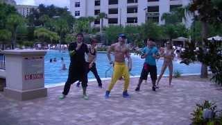 Vivir Mi Vida - Marc Anthony - Salsa Fitness w/ Bradley - Crazy Sock TV