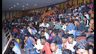 Nandha Kattimani with College Students.