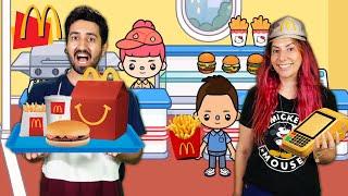 TRANSFORMAMOS NOSSA CASA EM MCDONALD’S no Toca Life