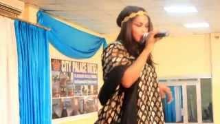 Hamda Queen MILDHAABO Xidigaha Geeska Muqdisho Show 2015 by aflaanta std