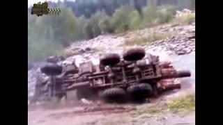 НЕОПЫТНЫЙ ВОДИТЕЛЬ ЛЕСОВОЗА Russian driver threw the truck