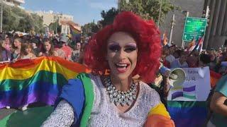 Marcha do Orgulho Gay invade ruas de Jerusalém