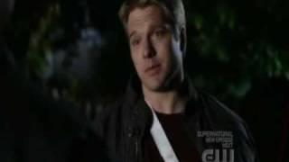 Smallville - Bulletproof - Dan Turpin and Clark have a talk