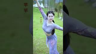 China Evergrande Song and Dance Troupe。 中国恒大歌舞团