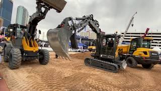 Mecalac heavy equipment Trick show / Demonstration