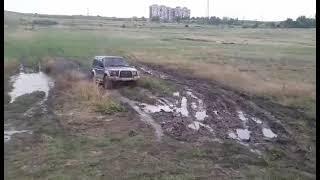 Mitsubishi Pajero off road, Mud, Flood