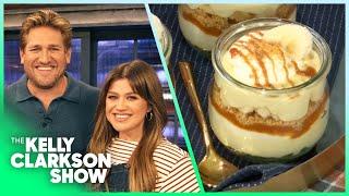 Kelly Clarkson Makes Banoffee Pie With Curtis Stone