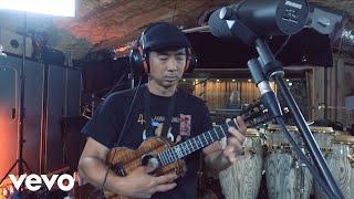 Jake Shimabukuro, Mick Fleetwood - Rollin' N Tumblin'