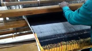 Weaving Selvedge Denim on Hand-loom ... Bangladesh (V 20151229 110515)