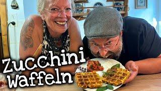 Herzhafte Zucchini - Käse - Waffeln. Super einfach und unglaublich lecker 