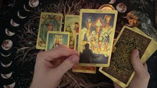 Jakie są jego/jej prawdziwe uczucia?  Czy myśli o Tobie?  #tarot #wróżby