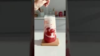 딸기라떼️ 설명란의 레시피를 참고하세요! #shotrs
