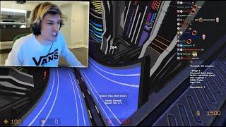 xQc goes insane while Surfing in CSS (with Chat)