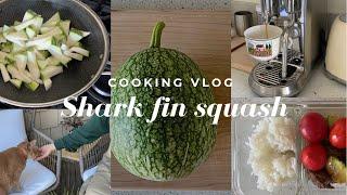 COOKING VLOG | Sharkfin squash dish and home cafe