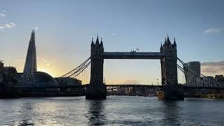 London: Cruising the river Thames