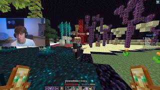 Donut SMP playing with viewers