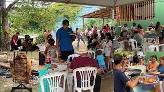 CASAMENTO NA ROÇA EM MINAS GERAIS, COM CHURRASCO,  COSTELA DE CHÃO E MUITA FARTURA.