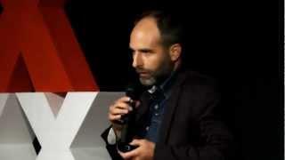 Il valore del tempo per la creatività: Lorenzo Petrantoni at TEDxIED