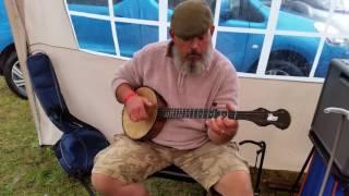 Slim Jim Banjos Peter Haynes Playing Duroc No07