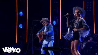 Carrie Underwood, Dwight Yoakam - Guitars, Cadillacs (Live From CMA Summer Jam)