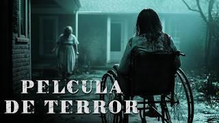 Se convirtió en rehén de su familia, absorbida por la oscuridad. Película de terror completa HD