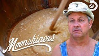 Tim and Howard’s Buzz-Worthy New Flavor | Moonshiners | Discovery