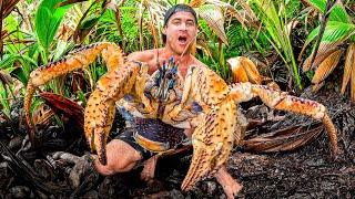 Surviving On Giant Crab Island Using A Hand Spear