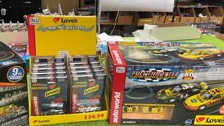 ProTinkerToys Presents! New cars from auto world that are in love trucking stops