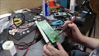 The perfect workbench guitar amp........  found in the trash.   Let's fix it.