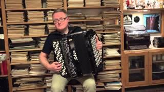 Invention no 8 F-major (J.S. Bach)  -  Håkan Widar - Free bass accordion