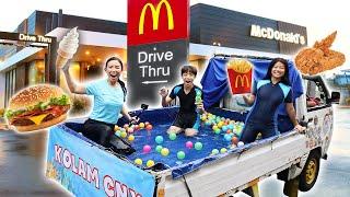 DRIVETHRU MCD MEKDI PAKE MOBIL KOLAM RENANG !! BORONG ES KRIM & AYAM GORENG ! KASIRNYA SYOK ? Vlog