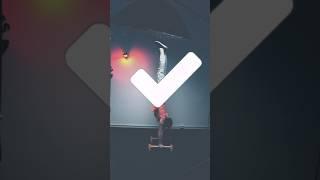 Как вымахивать в стойку? 2 шага! Полный курс по стойке на руках в описании #shorts #фитнес #воркаут