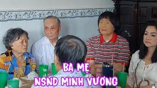 Ba Mẹ nghệ sĩ Minh Vương cùng gia đình về quê nội