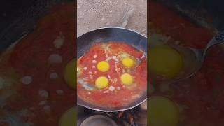 Making an omelet with farm#مزرعه #املت_آتیشی #طبعیت #nature#asmr #farm#countrysidelife life#omelette