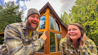 WE LOVE THIS // Completing the Siding on our Log Cabin