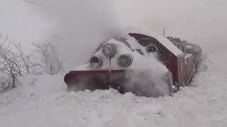 TRAIN THROUGH SNOW STORM COMPILATION, TRENI SPAZZANEVE PAZZESCHI