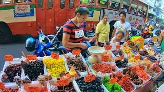 Thailand Street Food at Pra Pha Daeng Market near Bangkok - Hungry Bear