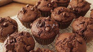 ENG) 정말 쉽게 만드는 부드럽고 진한 초코 머핀ㅣ중력분 베이킹ㅣSoft Chocolate MuffinsㅣEasiest Muffin Recipe EVER!