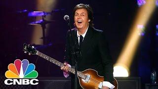 Paul McCartney Signs Capitol Records Recording Contract | CNBC