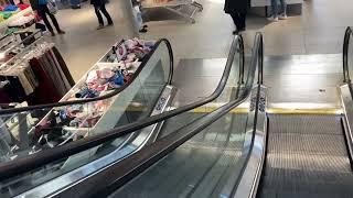 2017 Geyssel Rolltreppe in Galeria Kaufhof in München Marienplatz