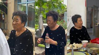 【田姥姥 Grandma Tian】我姥為了保護人設，是真變臉啊#搞笑 #姥姥的嘴到底有多碎