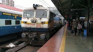 10103 Mandovi Express Entering Dadar Railway Station : Indian Railways