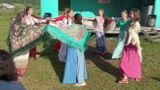 Танец с платками
