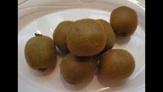 Kiwi Fruit 101 - Selecting and Storing Kiwis