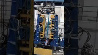 Blow molding machine