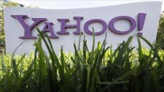 Yahoo Hires Google's De Castro as Operating Chief