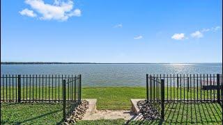 Lake Front Homes in Houston